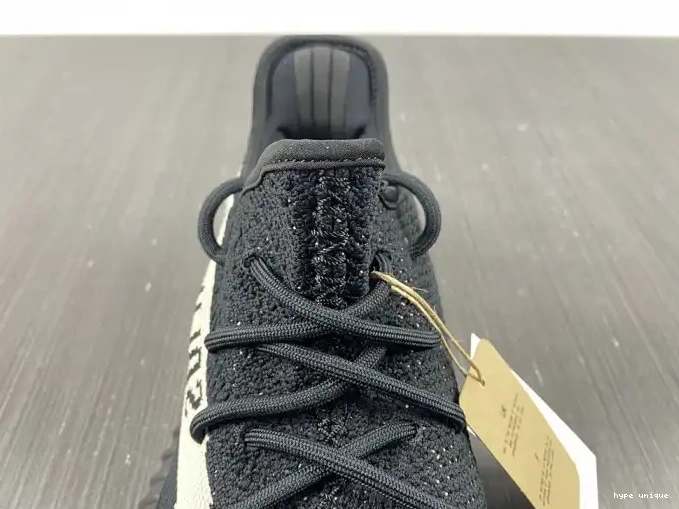 hype White V2 Adidas Black Boost 350 Yeezy Core BY1604 0531